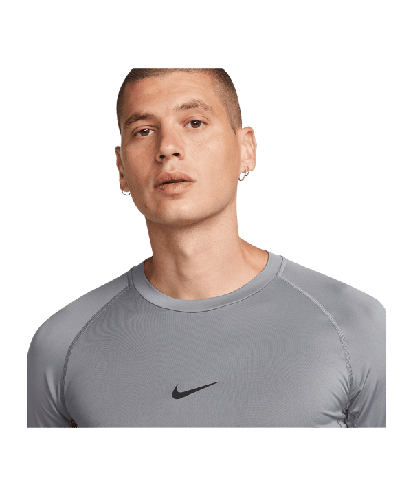Nike Pro Dri-Fit Training T-Shirt Grau F084 - grau