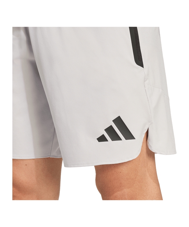 adidas Tiro Travel Woven Short Grau - grau