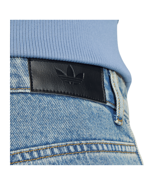 adidas Originals Firebird Adicolor Denim Mid-Rise Straight Leg Short Blau - blau