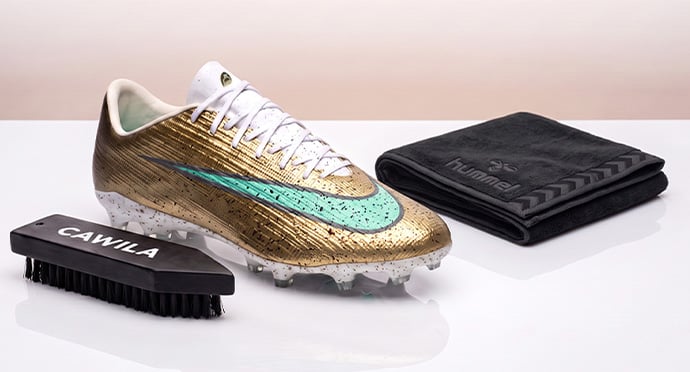 Come si puliscono e si curano correttamente le scarpe da calcio?