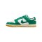 Nike Dunk SE Low F030 - gruen