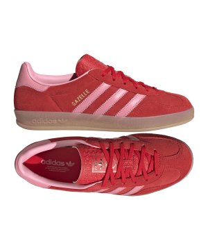 adidas-gazelle-indoor-w-sneaker-damen-rot-ih6797-lifestyle_gallery.png