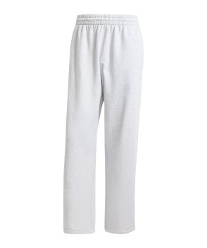 adidas-originals-essential-wide-jogginghose-grau-ix9815-lifestyle_front.png