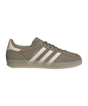 adidas-originals-gazelle-sneaker-gruen-ih9641-lifestyle_right_out.png