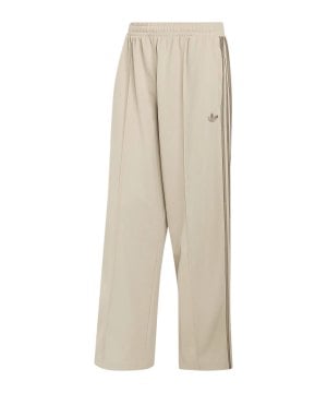adidas-originals-oversized-track-hose-beige-ks7527-lifestyle_front.png