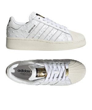 adidas-originals-superstar-xlg-weiss-gold-id7801-lifestyle_gallery.png