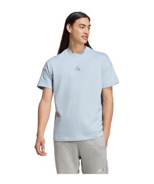 adidas-szn-t-shirt-blau-iy4142-lifestyle_front.png