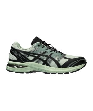 asics-gel-terrain-gruen-schwarz-f300-1203a342-lifestyle_right_out.png