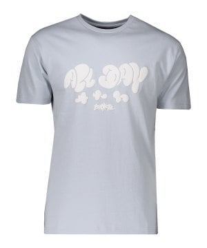 bucketz-all-day-t-shirt-bzq125-001-002-lifestyle_front.png
