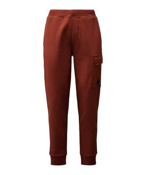 c-p-company-cargo-hose-braun-f359-17cmsp017a005086w-lifestyle_front.png