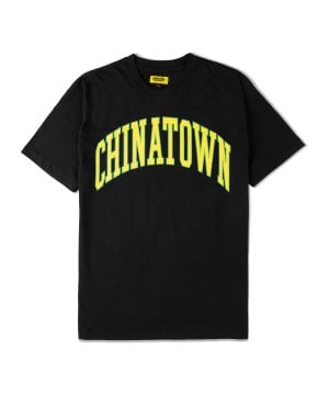 chinatown-market-arc-t-shirt-schwarz-f0001-ctm1990277-lifestyle_front.png