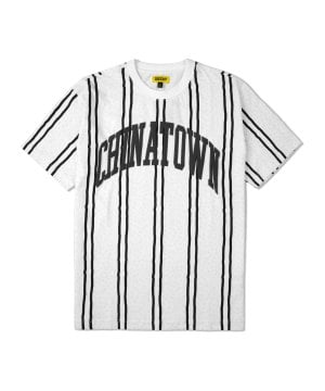 chinatown-market-uv-striped-t-shirt-weiss-f1201-f20-1990040-lifestyle_front.png