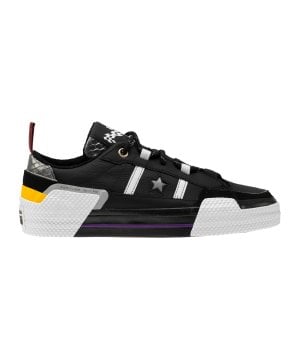 converse-x-ibn-jasper-one-star-ox-schwarz-weiss-a00247c-lifestyle_right_out.png