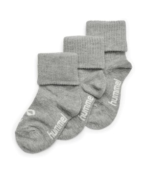 hummel-sora-3-pack-socken-kids-grau-f2006-207549-lifestyle_front.png