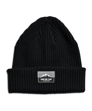 hummel-sts-north-beanie-schwarz-f2352-218936-lifestyle_front.png
