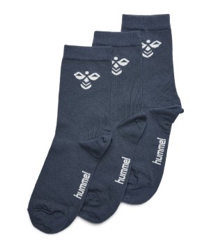 hummel-sutton-3-pack-socken-kids-blau-f7429-207550-lifestyle_front.png