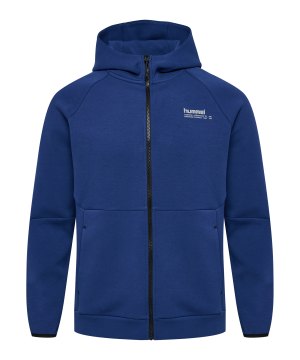 hummel-tech-fleece-regular-kapuzenjacke-blau-f7424-225912-lifestyle_front.png