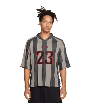 jordan-brooklyn-t-shirt-grau-f048-if1925-lifestyle_front.png