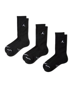 jordan-everday-crew-3er-pack-socken-schwarz-f010-ir6319-lifestyle_front.png