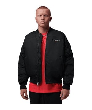 jordan-flight-essentials-jacke-schwarz-f010-im9138-lifestyle_front.png