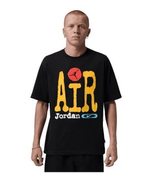 jordan-graphic-t-shirt-schwarz-f010-iq5299-lifestyle_front.png