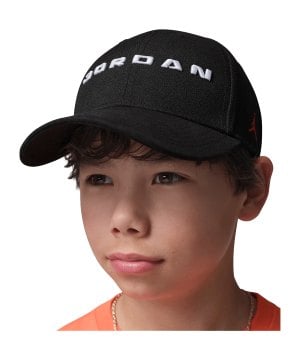 jordan-jab-aj4-sneaker-patch-pro-cap-kids-f023-9a9244-lifestyle_front.png