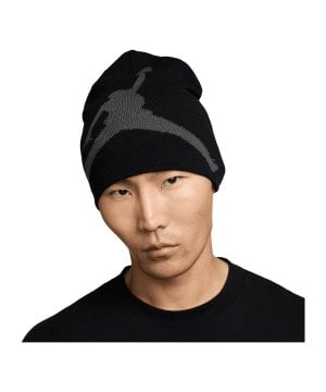 jordan-peak-gx-beanie-schwarz-f010-ii2413-indoor_front.png