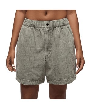 jordan-x-a-ma-maniere-short-grau-f029-hf0536-lifestyle_front.png