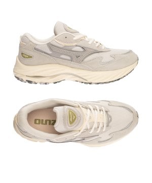 mizuno-wave-rider-beta-f03-d1ga3309-lifestyle_gallery.png