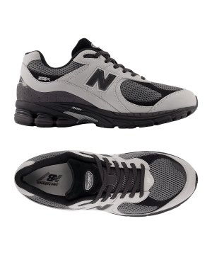 new-balance-2002-sneaker-grau-u200210d-lifestyle_gallery.png