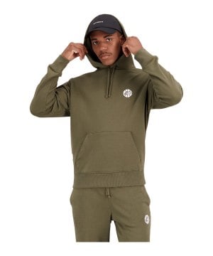 new-balance-essentials-hoops-hoody-braun-fdmo-mt23581-lifestyle_front.png