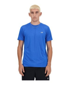 new-balance-essentials-t-shirt-fbul-mt41222-lifestyle_front.png