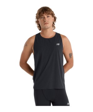 new-balance-race-day-ultra-light-tanktop-fbk-mt51205-laufbekleidung_front.png