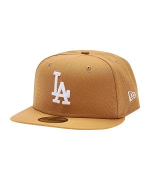 new-era-los-angeles-dodgers-redub-cap-beige-70651302-lifestyle_front.png