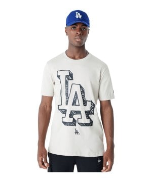new-era-los-angeles-dodgers-t-shirt-beige-60571358-lifestyle_front.png