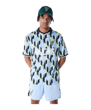new-era-nba-milwaukee-bucks-soccer-trikot-blau-60565026-lifestyle_front.png