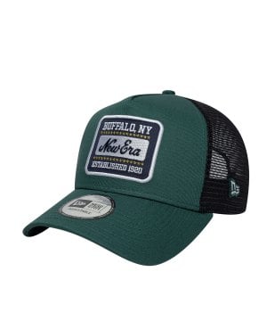 new-era-ne-patch-trucker-cap-gruen-60771792-lifestyle_front.png