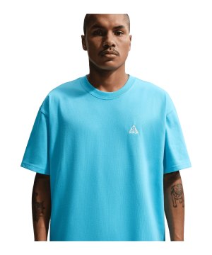 nike-acg-t-shirt-blau-f416-dc5356-lifestyle_front.png