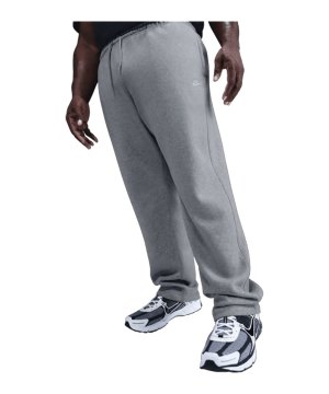 nike-club-jogginghose-grau-f063-fn3730-lifestyle_front.png