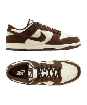 nike-dunk-low-retro-se-sneaker-beige-f104-fq8249-lifestyle_gallery.png