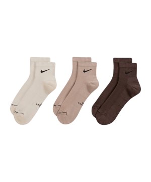 nike-everyday-elevated-ankle-3er-pack-socken-f905-hq8030-lifestyle_front.png