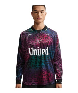 nike-nsw-famly-reunn-longsleeve-schwarz-f010-iu8345-lifestyle_front.png