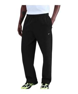 nike-solo-swoosh-oh-jogginghose-schwarz-f010-hv1090-lifestyle_front.png