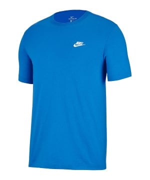 nike-sportswear-club-t-shirt-blau-f435-ar4997-lifestyle_front.png