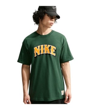 nike-sportwear-t-shirt-gruen-f323-im9339-lifestyle_front.png