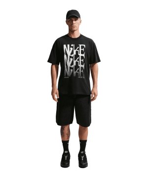 nike-sportwear-t-shirt-schwarz-f010-ih1361-lifestyle_front.png
