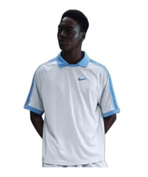 nike-sportwear-t-shirt-schwarz-f025-ih4292-lifestyle_front.png