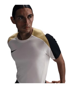 nike-strike-t-shirt-beige-f110-fn2399-teamsport_front.png
