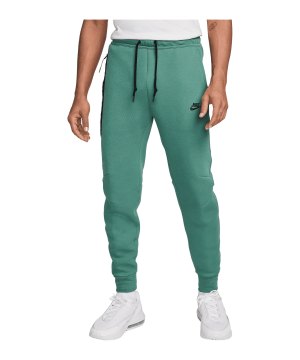 nike-tech-fleece-jogginghose-gruen-f361-fb8002-lifestyle_front.png