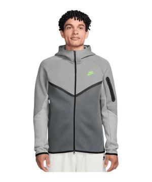 nike-tech-fleece-kapuzenjacke-grau-f077-hv0949-lifestyle_front.png